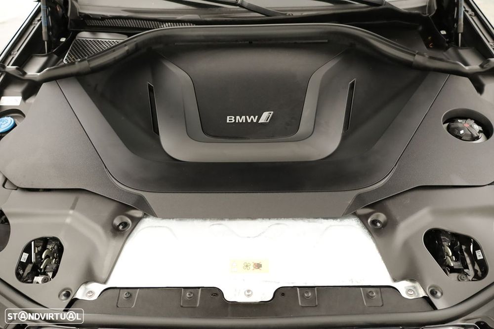 BMW iX3 M Sport Impressive - 27