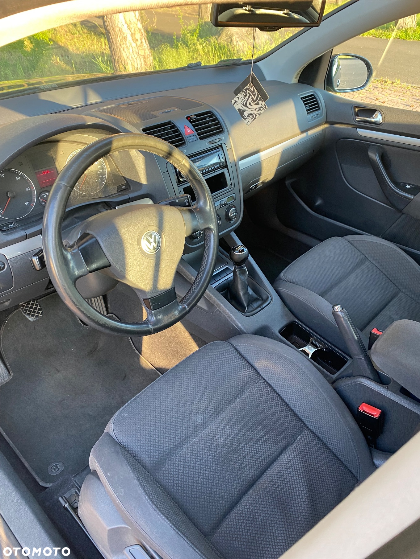 Volkswagen Golf V 2.0 TDI Comfortline - 4