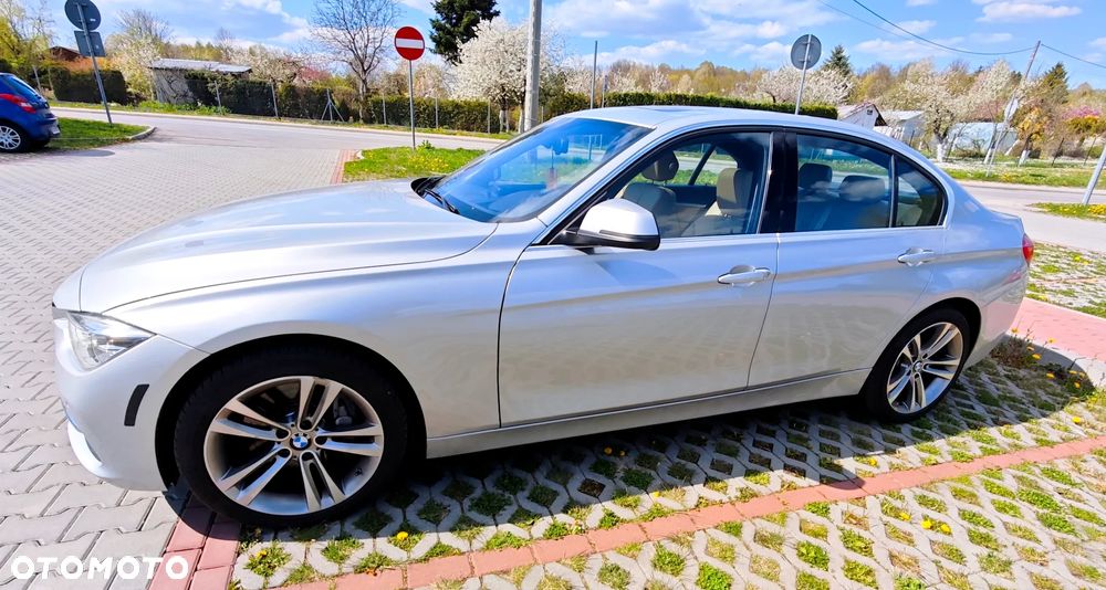 BMW Seria 3 340i xDrive Edition Luxury Line Purity - 37