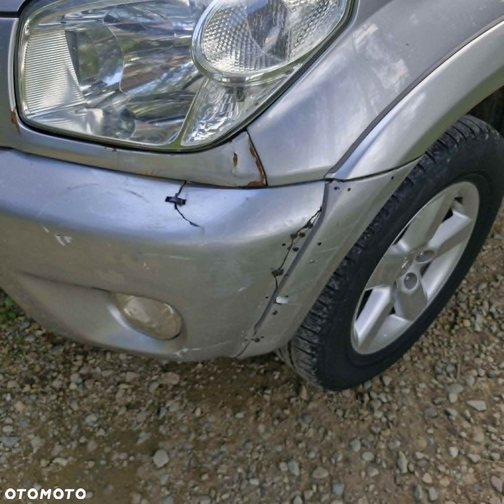 Toyota RAV4 D-4D 4x4 - 16