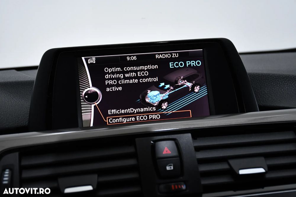 BMW Seria 3 320d Touring xDrive Aut. Modern Line - 31