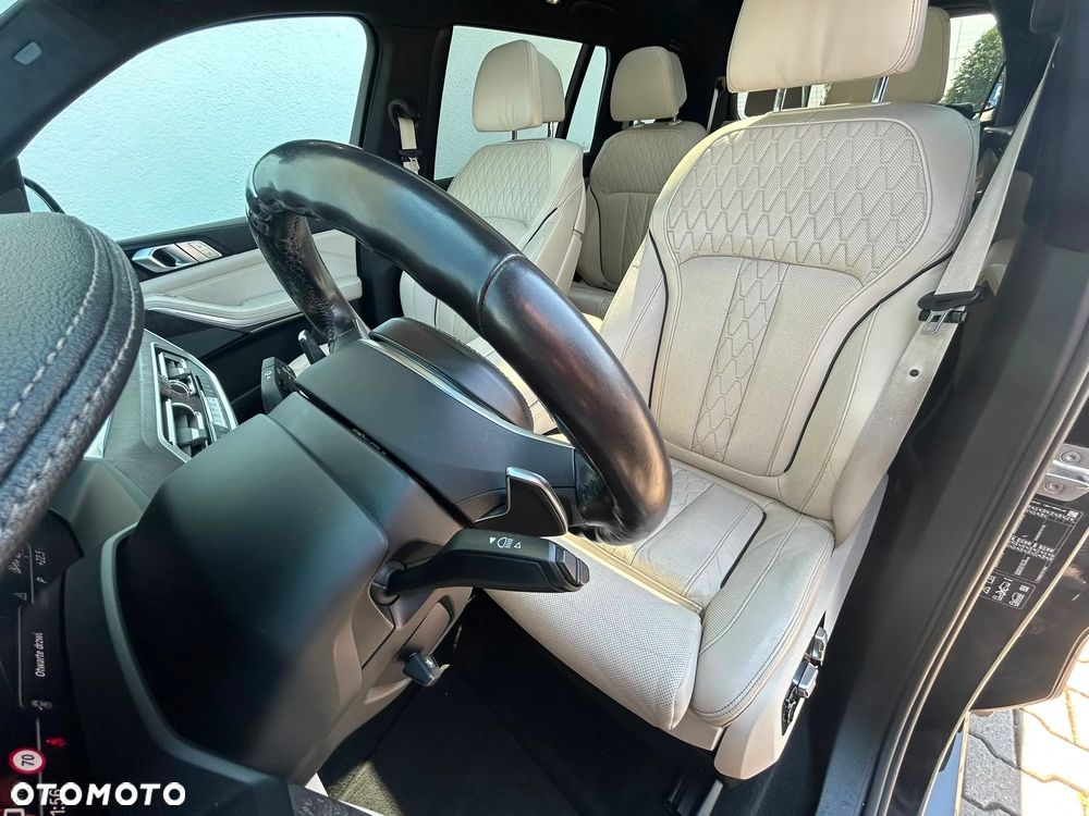 BMW X7 M50d sport - 10