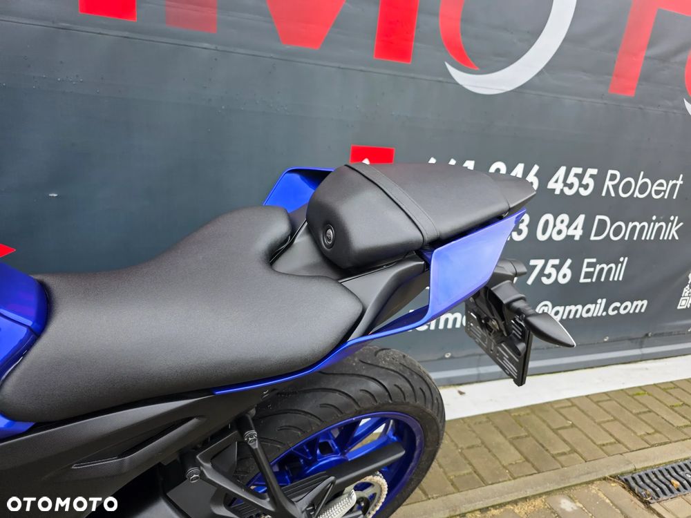 Yamaha YZF - 8