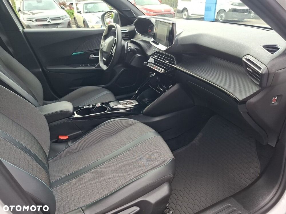 Peugeot 2008 1.2 PureTech Allure S&S EAT8 - 16