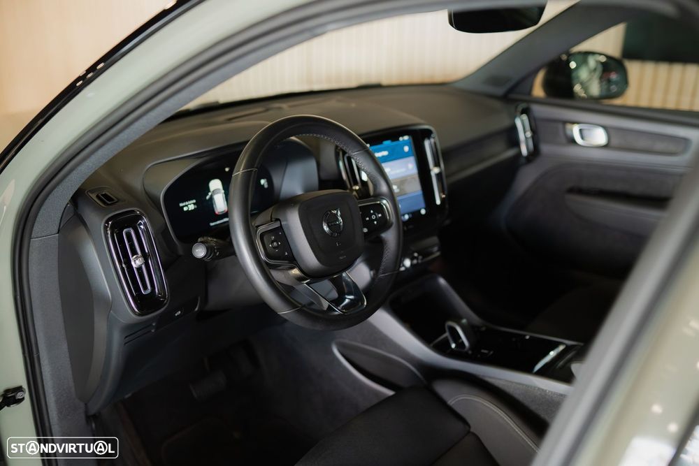 Volvo XC 40 Recharge Plus - 2