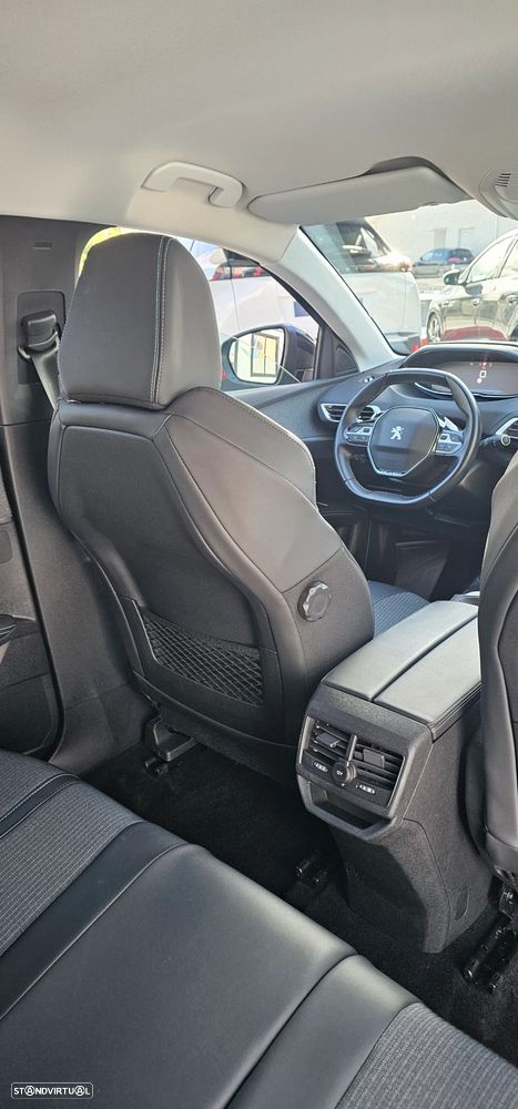 Peugeot 3008 PureTech 130 Stop & Start GPF EAT8 Roadtrip - 9