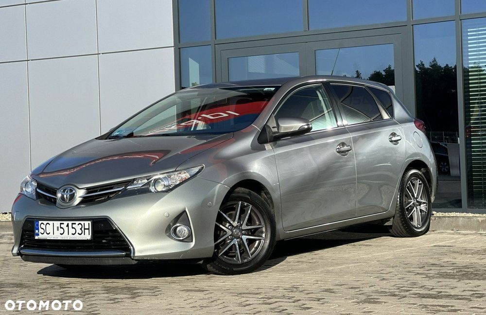 Toyota Auris 1.6 Valvematic Multidrive S Life Plus - 2