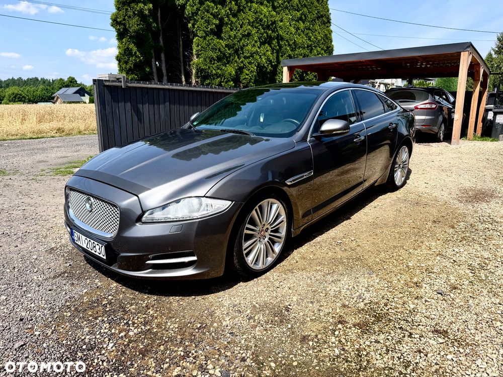 Jaguar XJ 3.0 D V6 Luxury - 9