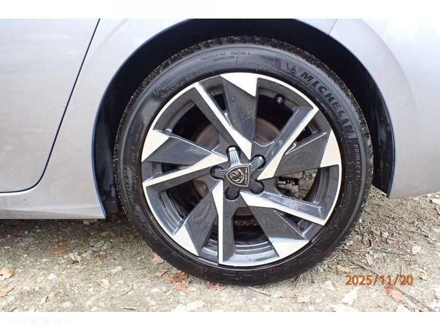Peugeot 308 - 23