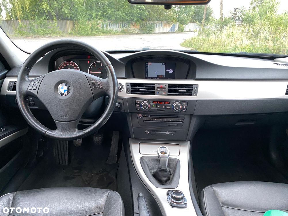 BMW Seria 3 320d - 5