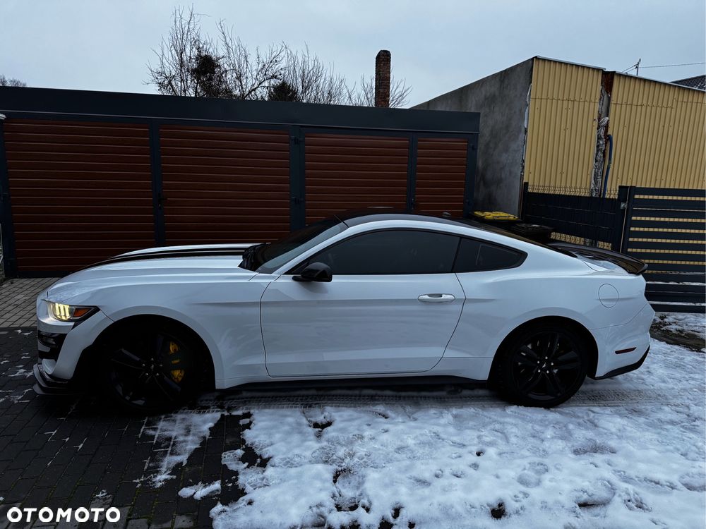 Ford Mustang - 5