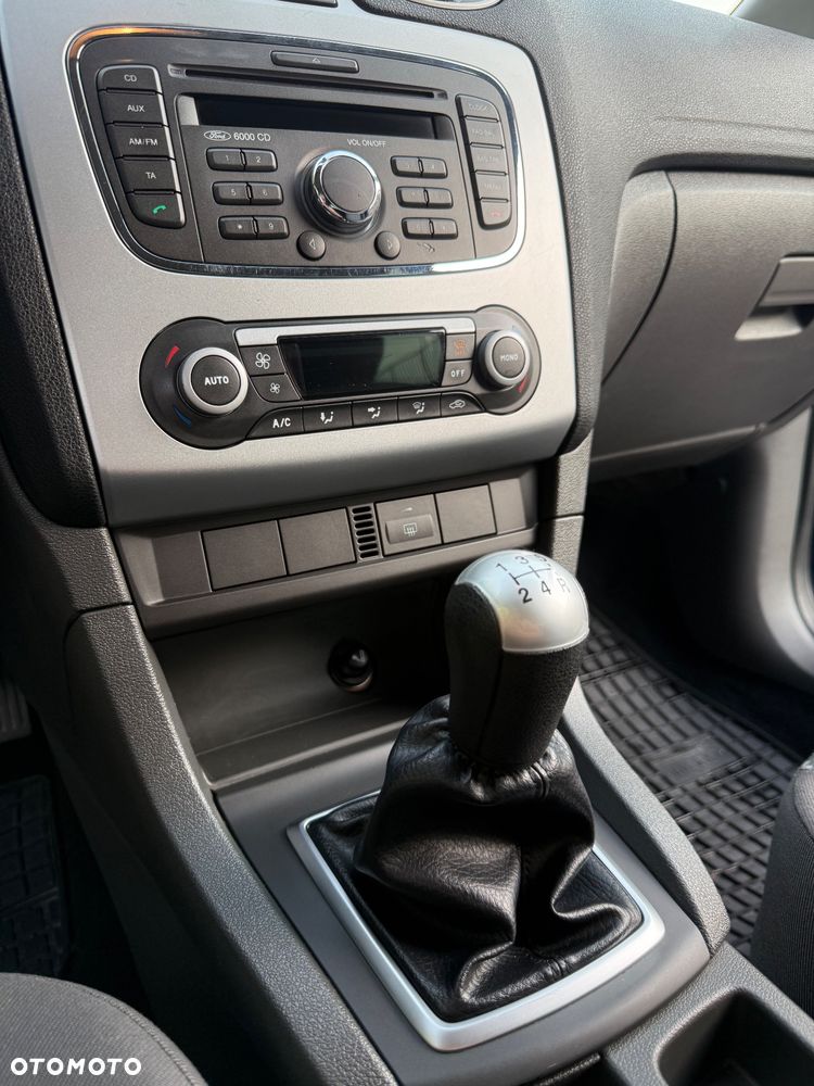 Ford Focus 1.8 TDCi Ambiente - 16