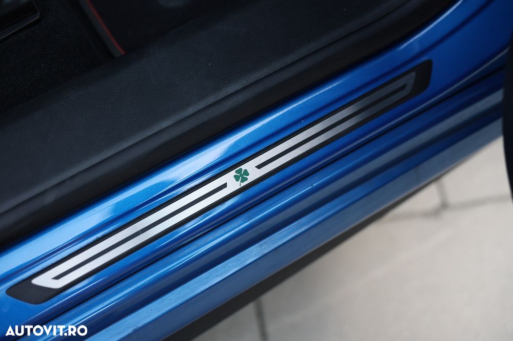 Alfa Romeo Stelvio V6 2.9 Bi-Turbo AT8-Q4 Quadrifoglio - 12