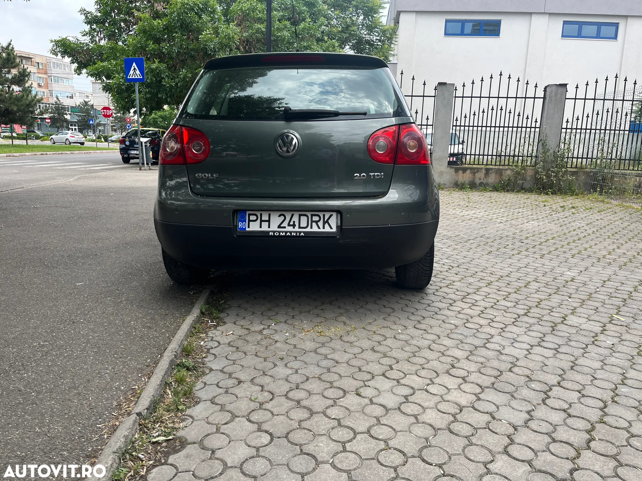 Volkswagen Golf 2.0 TDI Comfortline DSG - 4