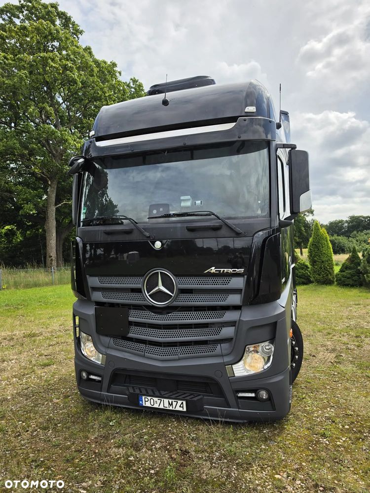 Mercedes-Benz Actros - 8