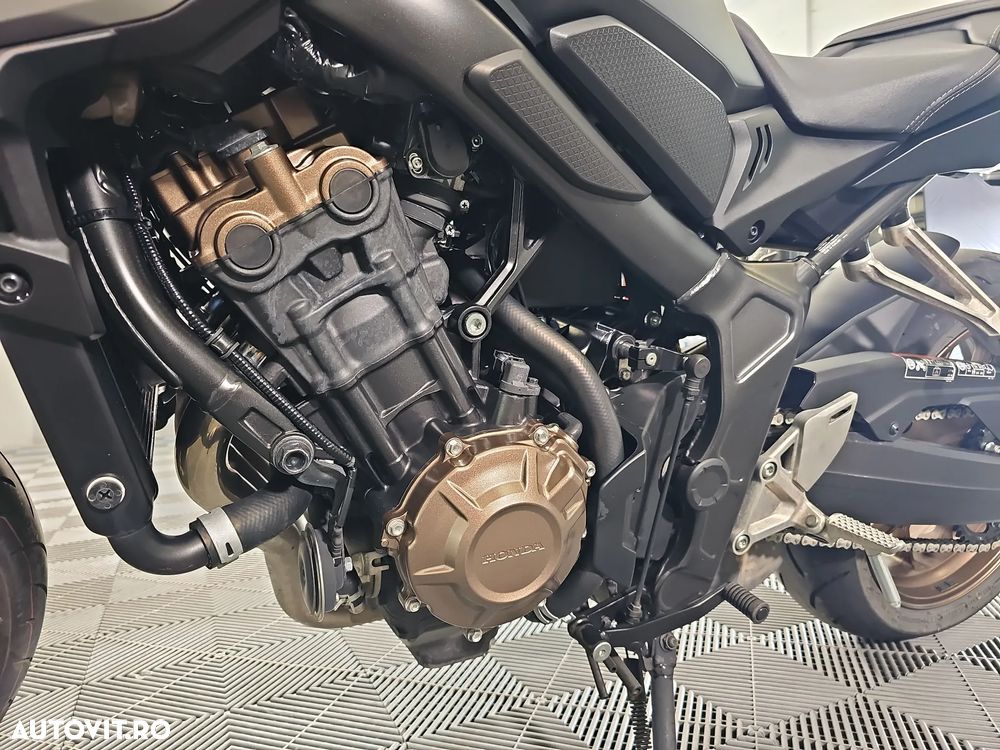 Honda CB 650R - 13