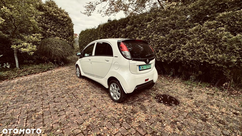 Peugeot iOn Active - 4