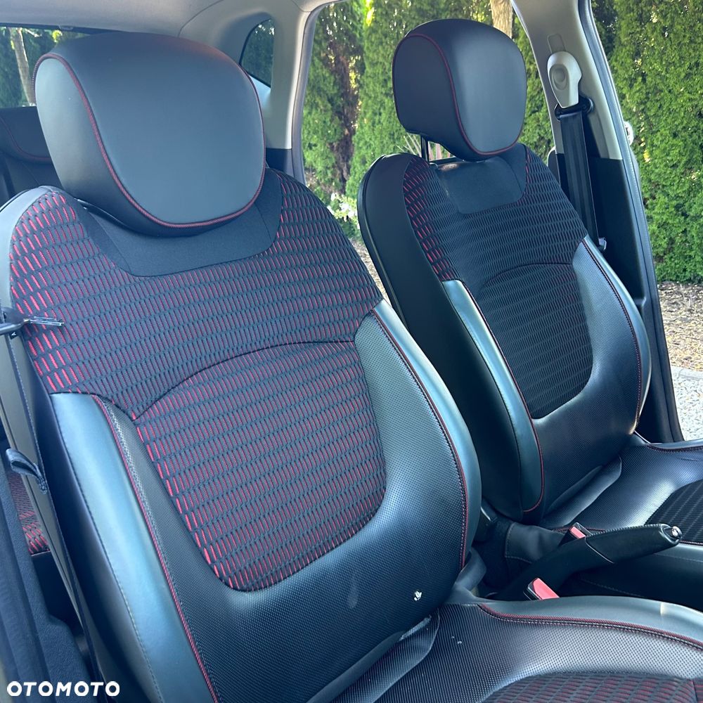 Renault Captur dCi 90 EDC Helly Hansen - 31