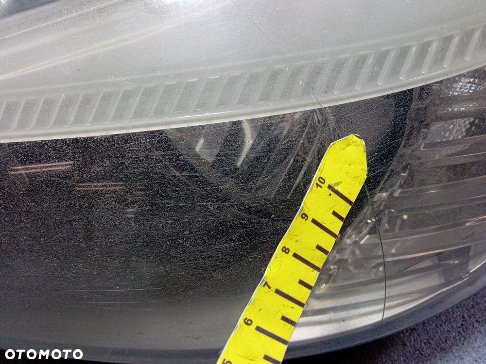 BMW 3 E90 E91 REFLEKTOR LEWY LAMPA EU  7202581 - 9