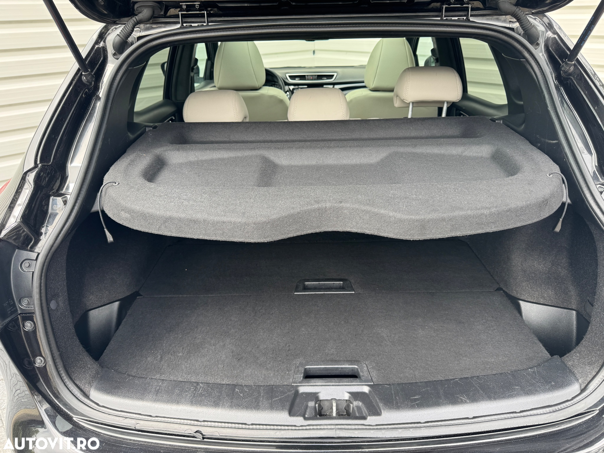 Nissan Qashqai 1.6 DCI 4 x 4 DPF tekna - 25