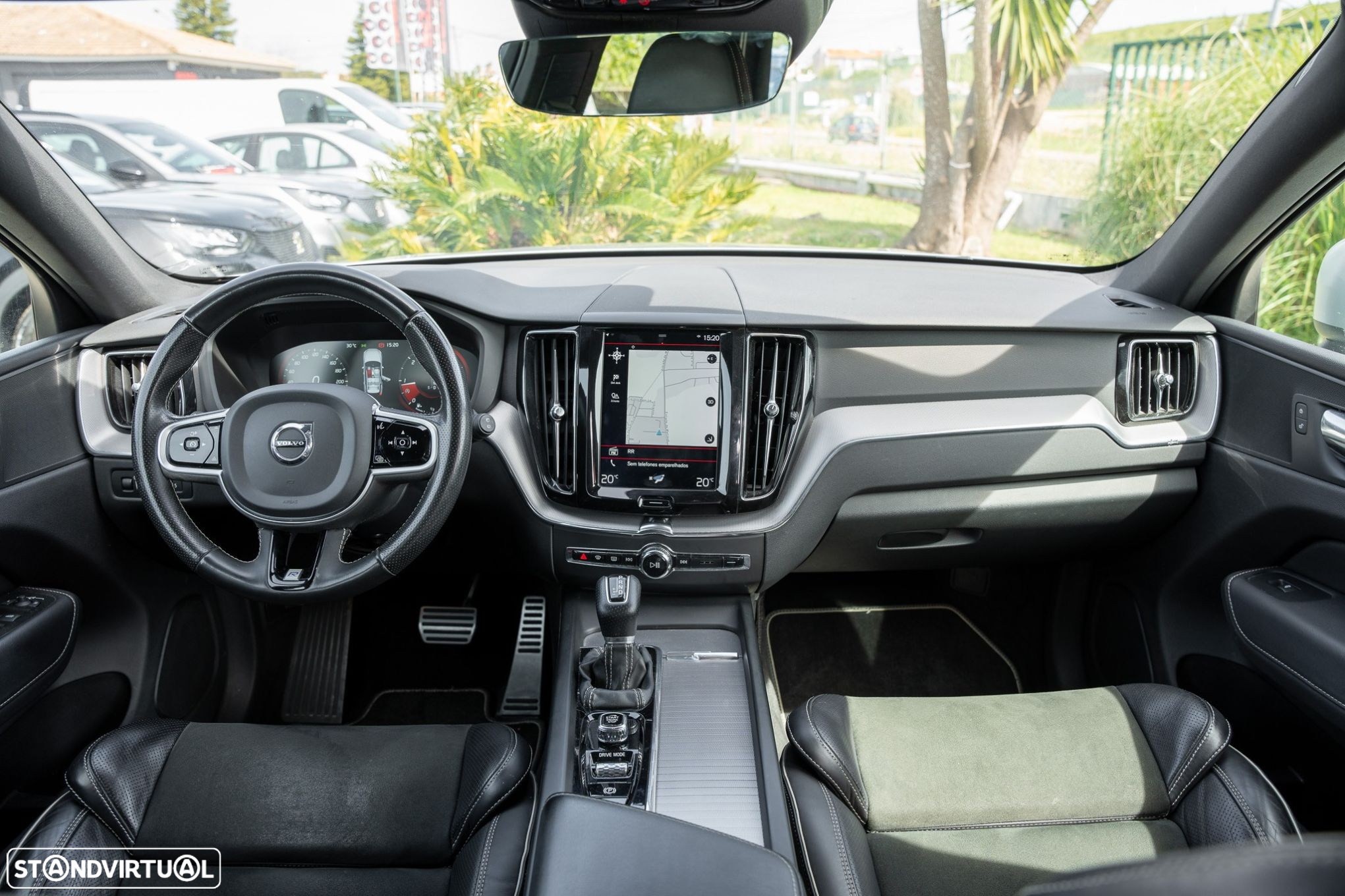 Volvo XC 60 2.0 D4 R-Design Geartronic - 6