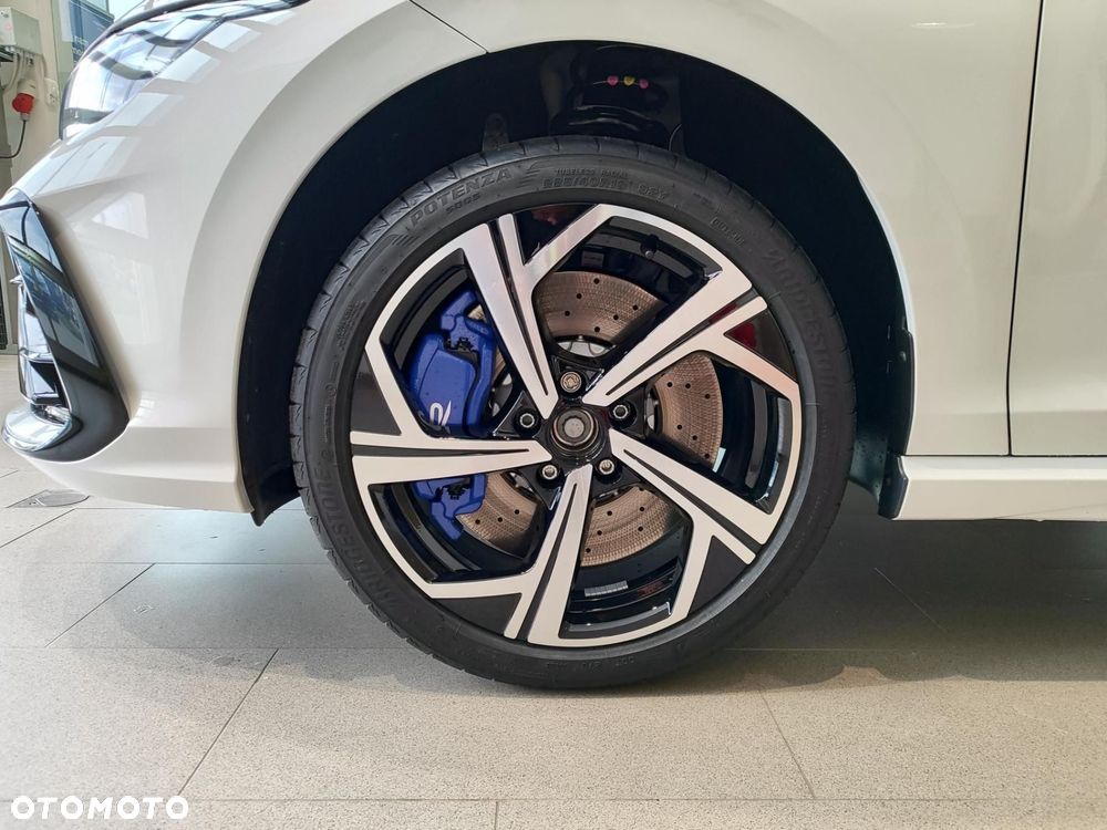 Volkswagen Golf - 14