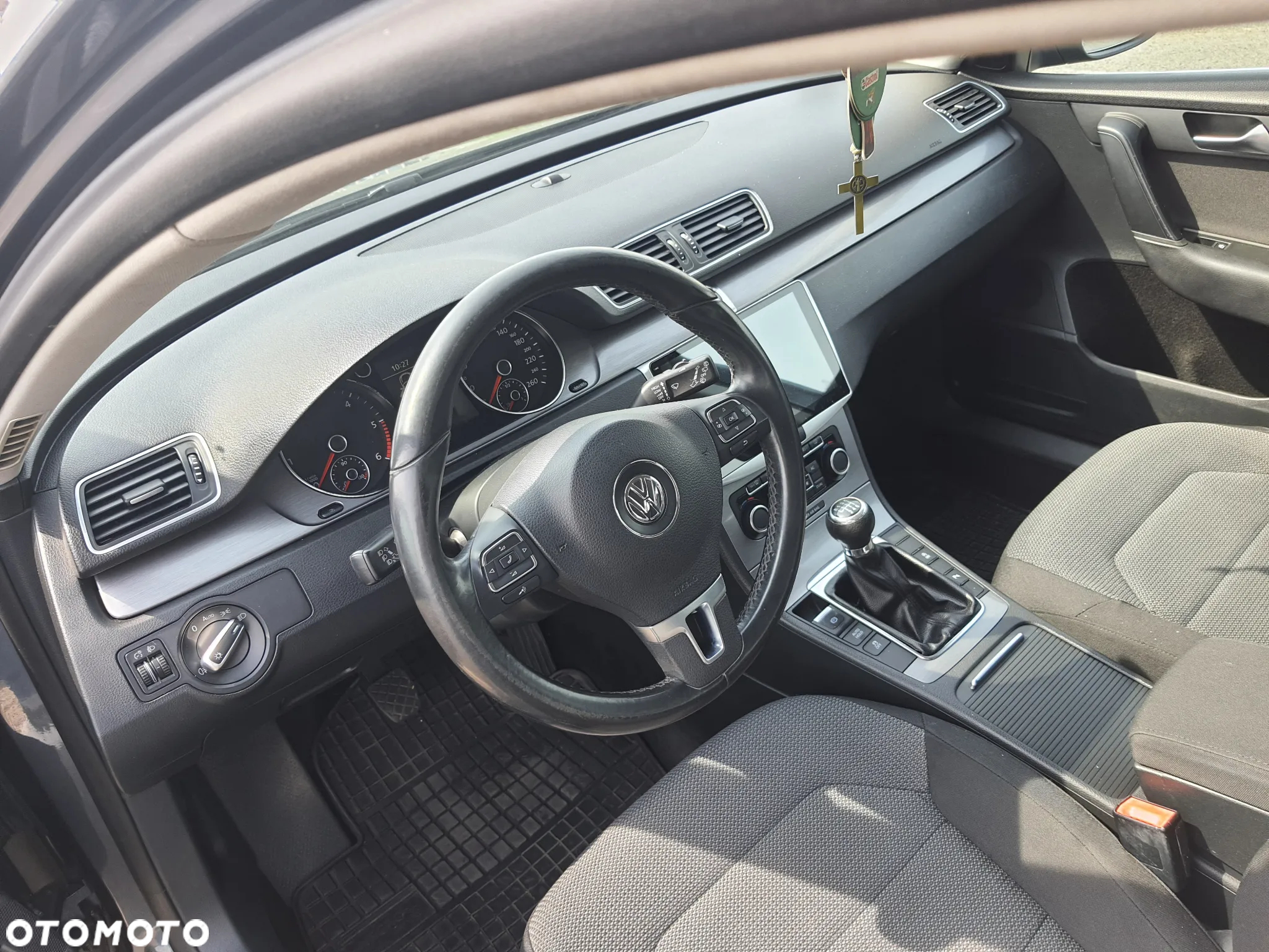 Volkswagen Passat 1.6 TDI DPF BlueMot Comfortline - 16