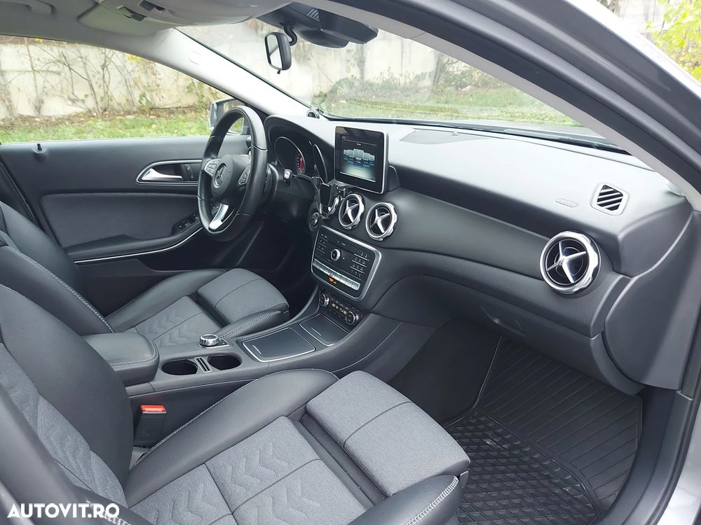 Mercedes-Benz GLA 200 d 4MATIC Aut. - 12