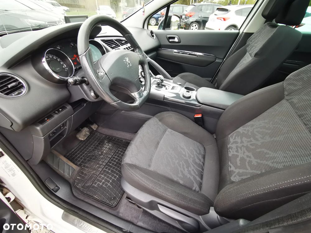 Peugeot 3008 2.0 HDi HYbrid4 - 12