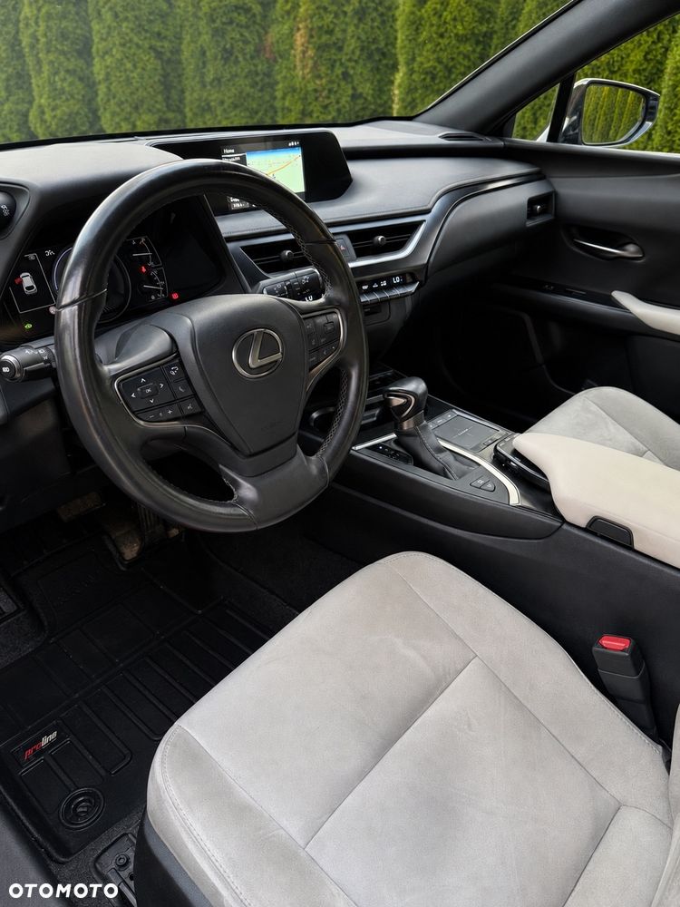 Lexus UX 250h Elegance 2WD - 4