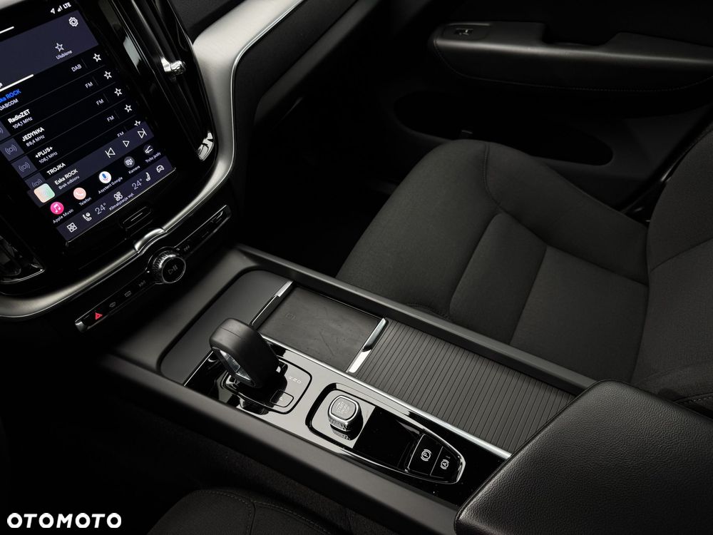 Volvo XC 60 B4 B Momentum Pro - 29
