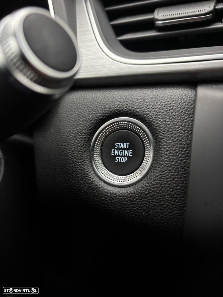 Renault Captur 1.6 E-Tech Plug-In Intens - 29