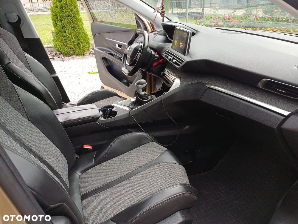 Peugeot 5008 BlueHDI 120 Stop & Start Allure - 19