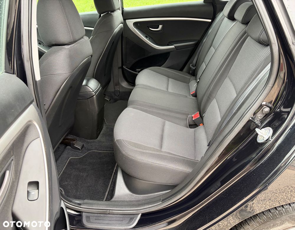 Hyundai i30 1.6 CRDi Automatik Style - 18