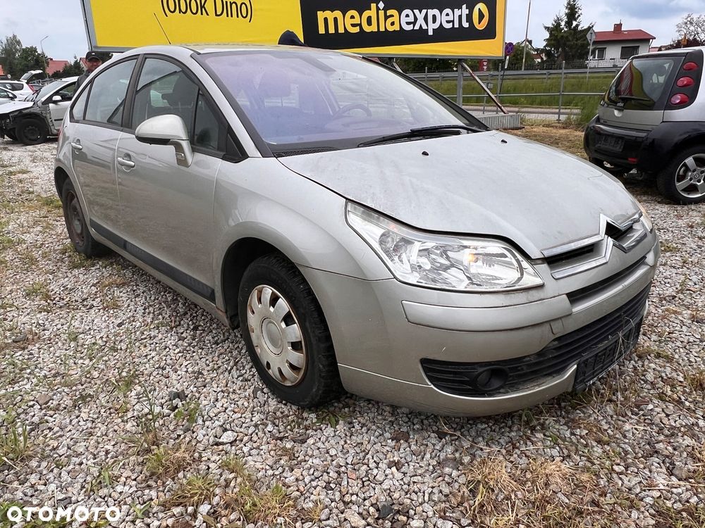 Citroën C4 1.6 16V Confort - 1