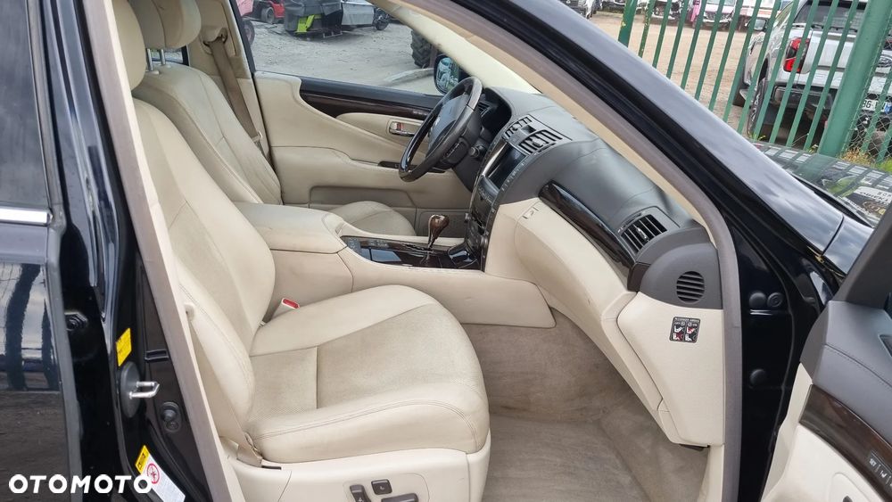 Lexus LS 600h Ambience h - 20