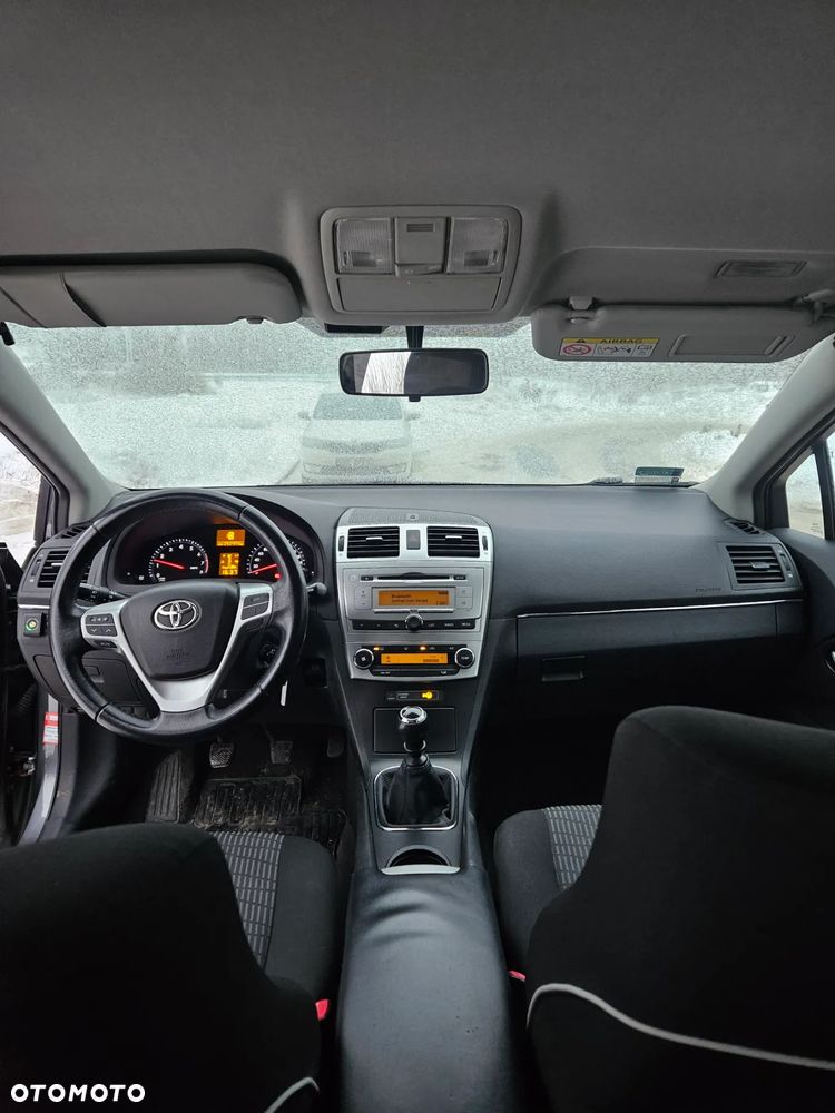 Toyota Avensis 1.8 Active - 20