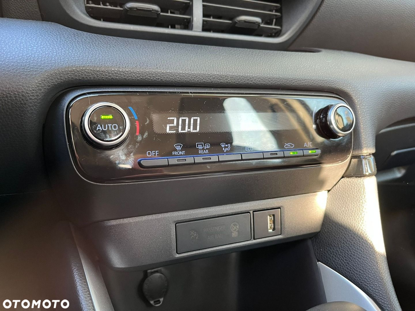 Toyota Yaris - 19