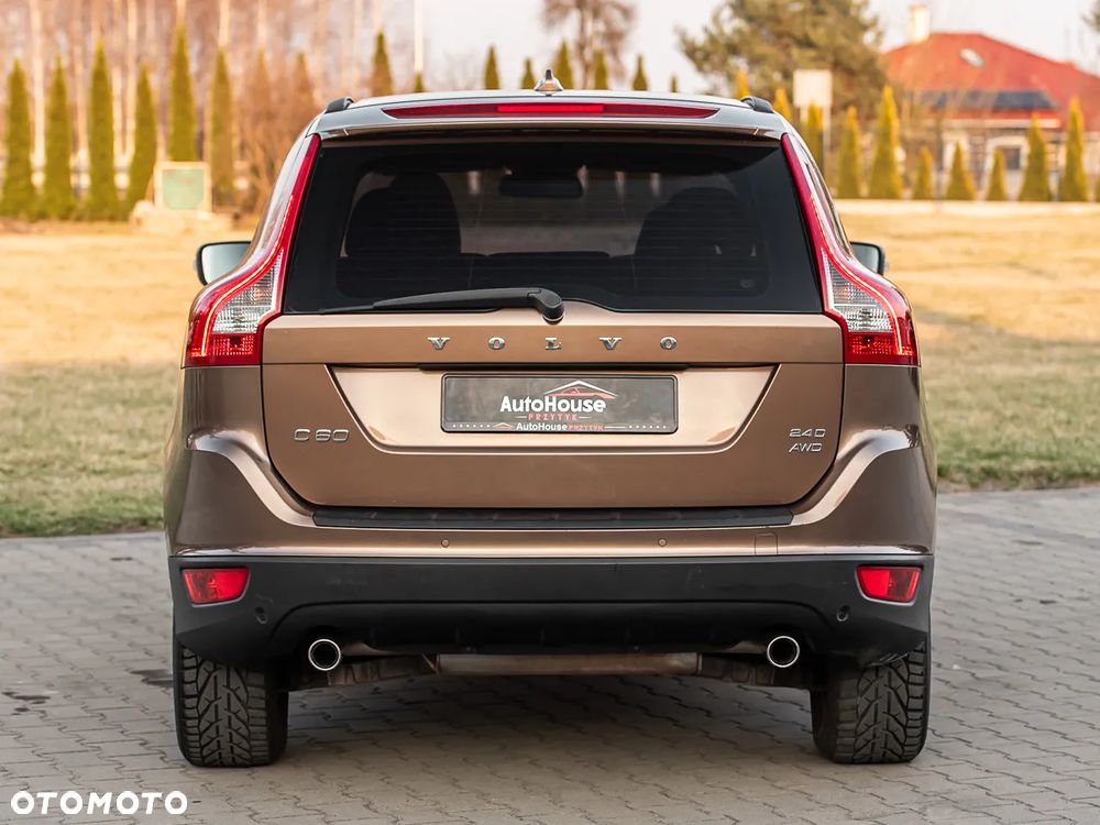 Volvo XC 60 D5 AWD Kinetic - 9