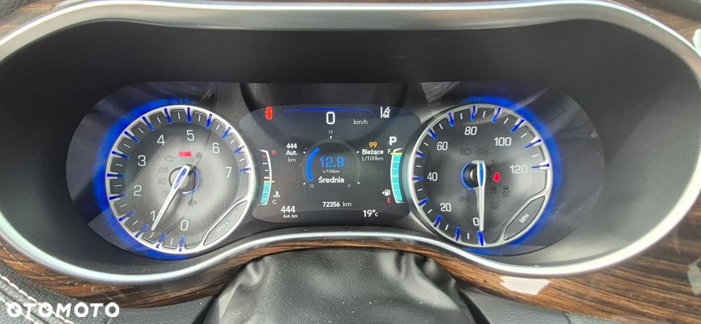 Chrysler Pacifica - 19