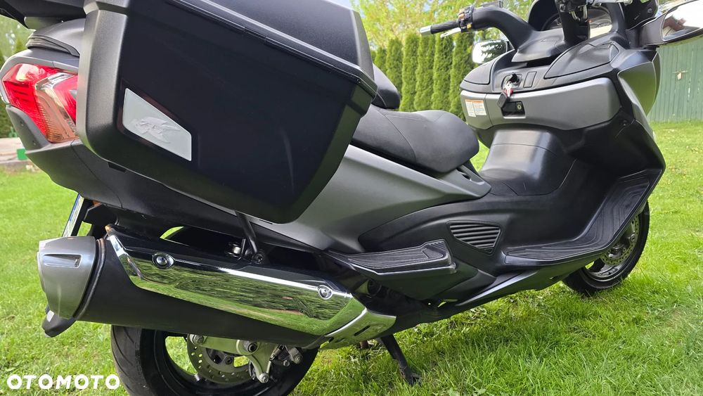 Suzuki Burgman - 12