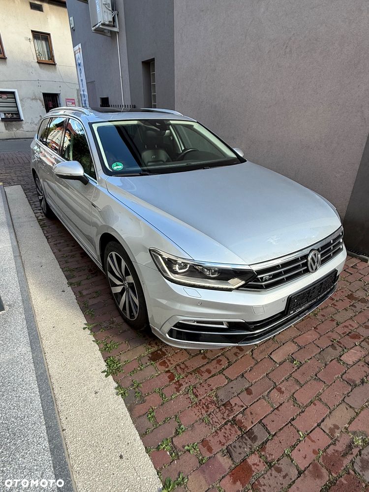 Volkswagen Passat - 2