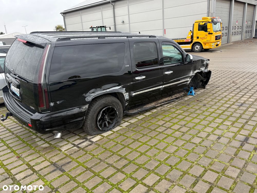 Chevrolet Suburban - 18