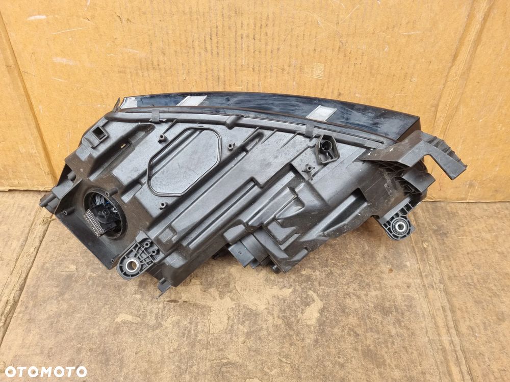SKODA OCTAVIA IV 5E4 FULL LED LAMPA PRZEDNIA PRAWA - 3