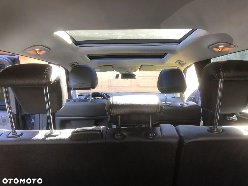 Mercedes-Benz GL 400 4Matic 7G-TRONIC - 30