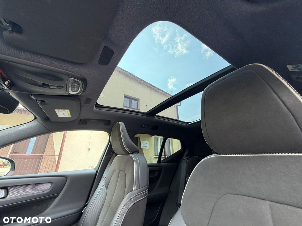 Volvo XC 40 T5 AWD R-Design - 27