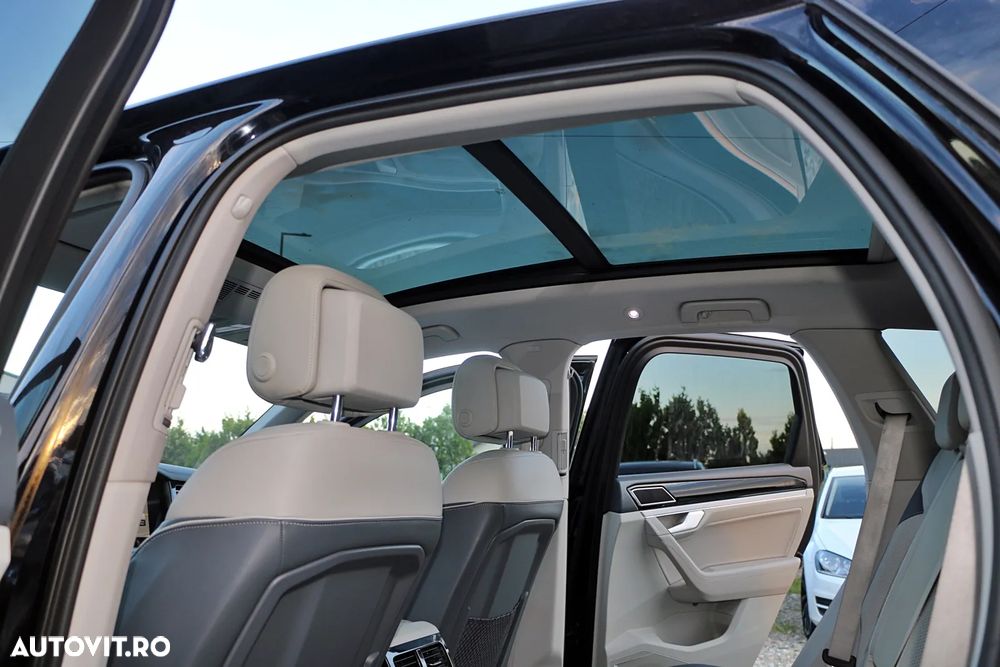 Volkswagen Touareg - 17