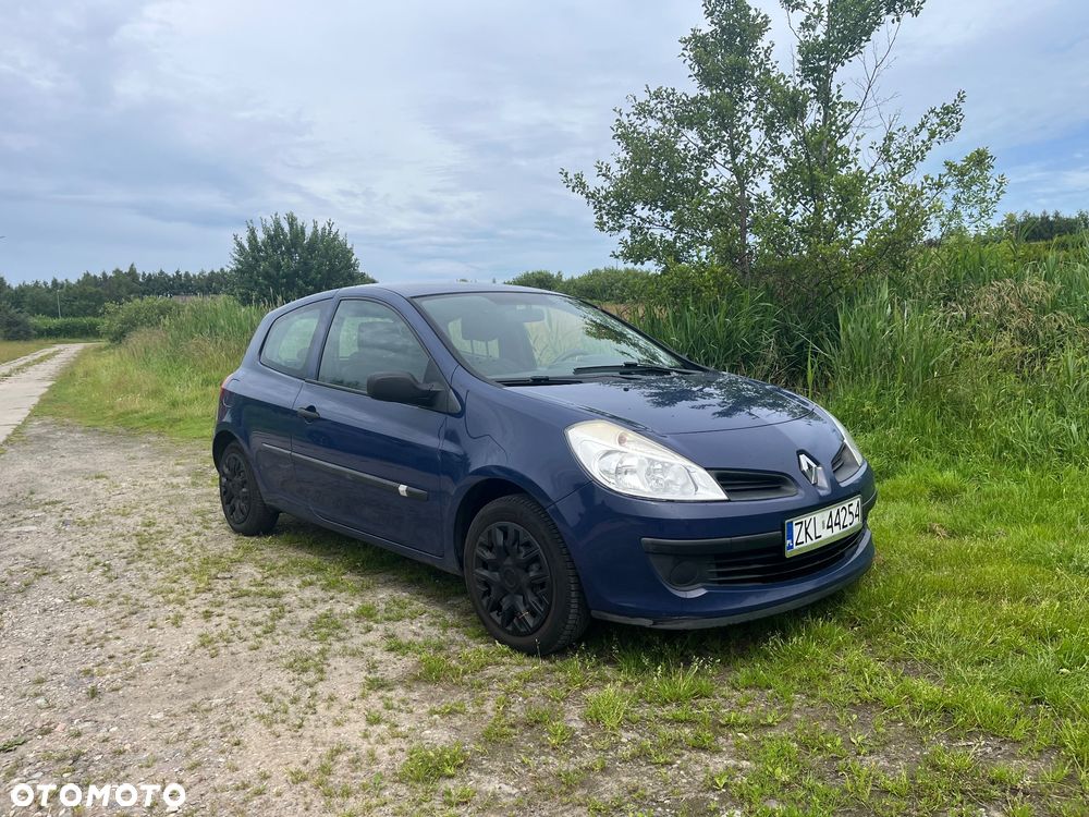 Renault Clio 1.2 16V Authentique - 1