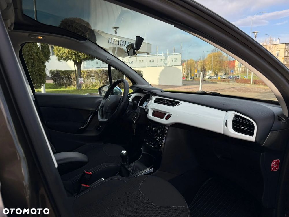 Citroën C3 Pure Tech (VTi) 82 Exclusive - 22