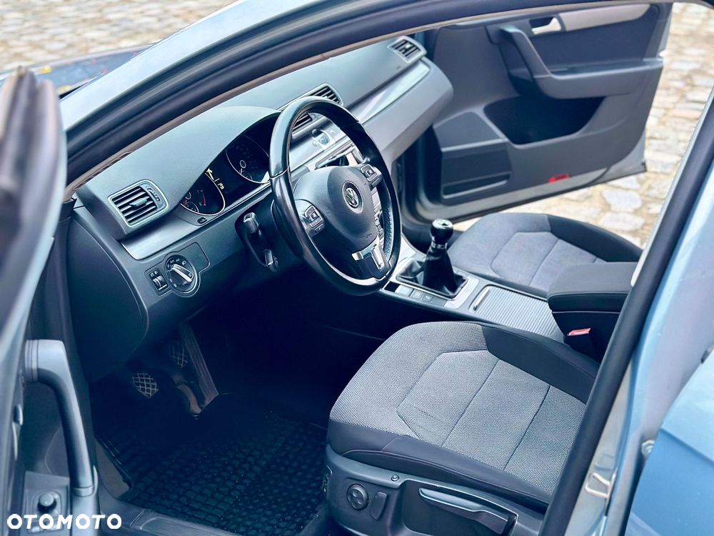 Volkswagen Passat 1.8 TSI Exclusive - 7
